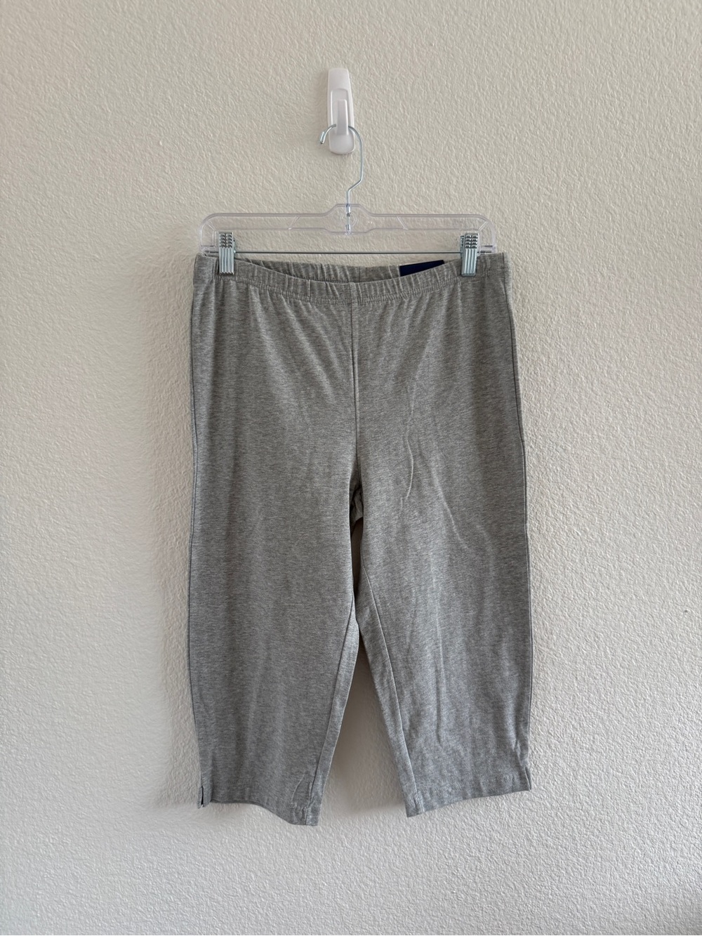 Cotton Women’s Gray Knit Capri Pants